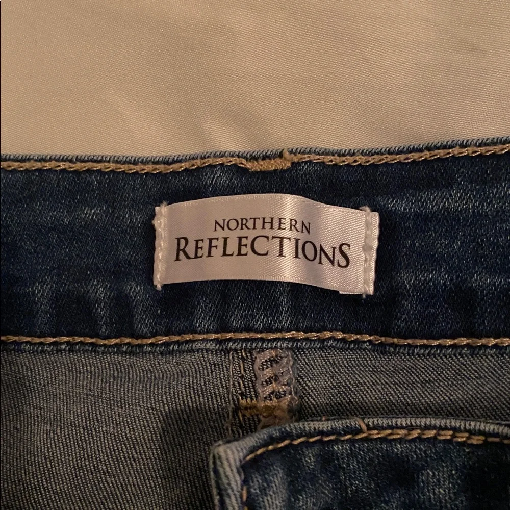 Northern Reflections Dark Indigo Cropped Cargo Jeans - Picture 9 of 10